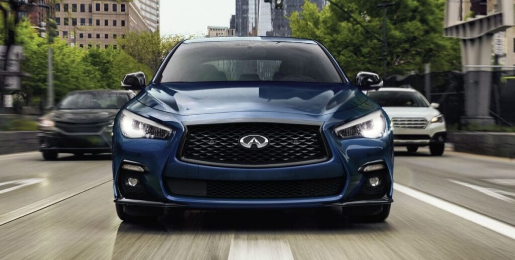 インフィニティ Q50の安全性：現行モデルの信頼性は？